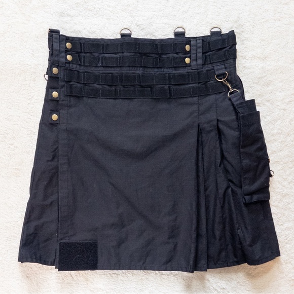 Damn Near Kilt ’Em Black Utility Kilt M/L 100% Cotton Adjustable Punk Goth - Picture 2 of 7